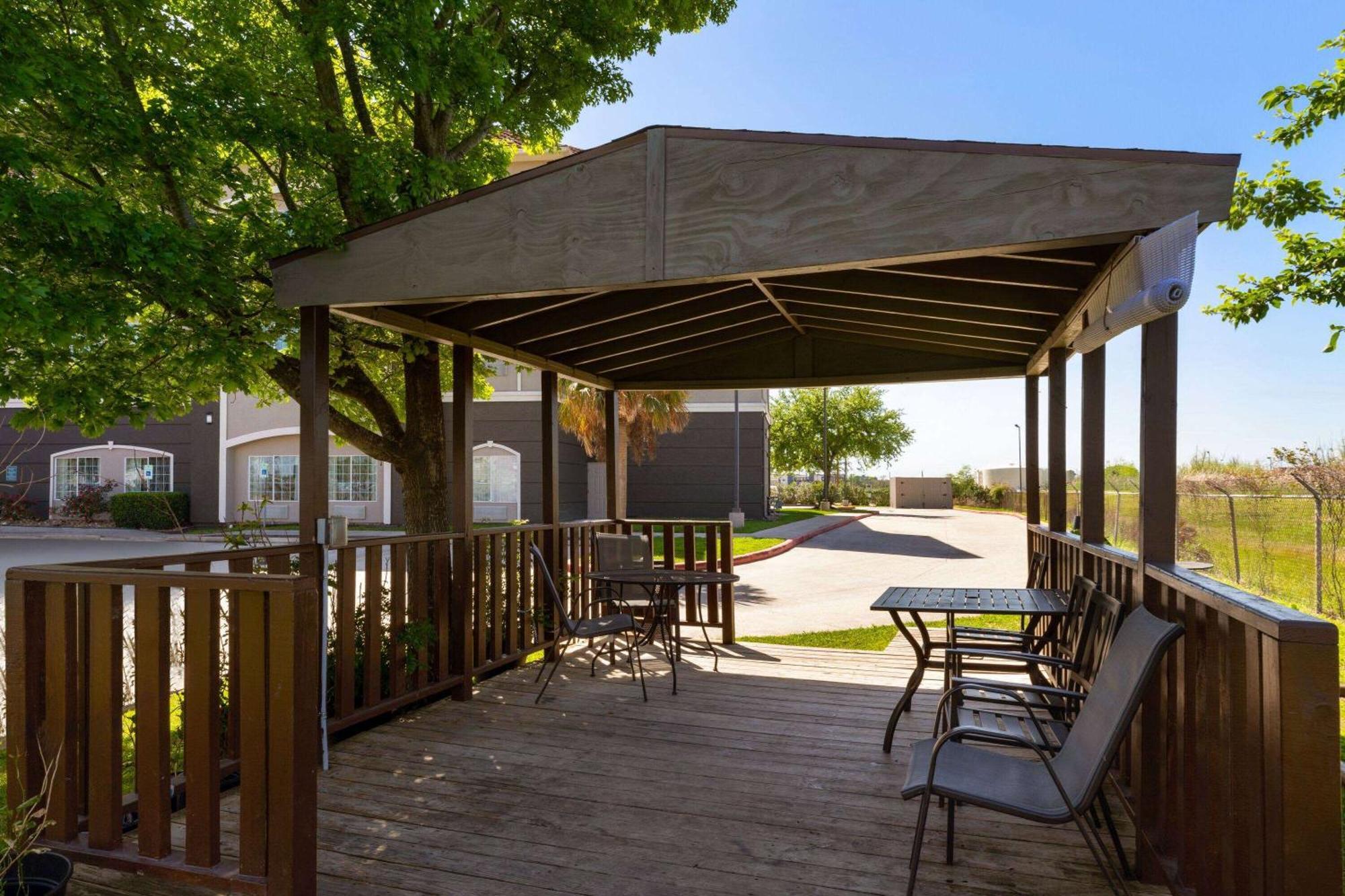 La Quinta By Wyndham Deer Park Ξενοδοχείο Εξωτερικό φωτογραφία